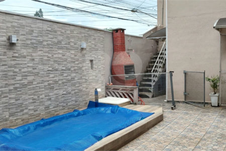 Sobrado à venda com 3 quartos em Vila Maria de Maggi, Suzano, SP