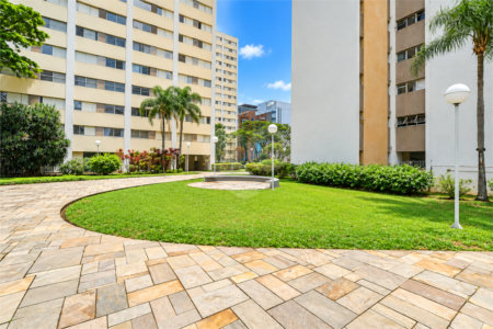 Apartamento à venda com 2 quartos, sendo 1 suíte, em Chácara Santo Antônio (zona Sul), São Paulo, SP