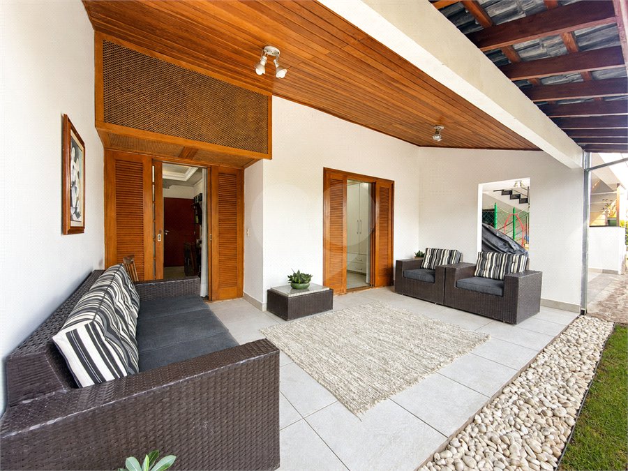 Casa à venda com 5 suítes no condomínio Parque Village Castelo, Itu - SP