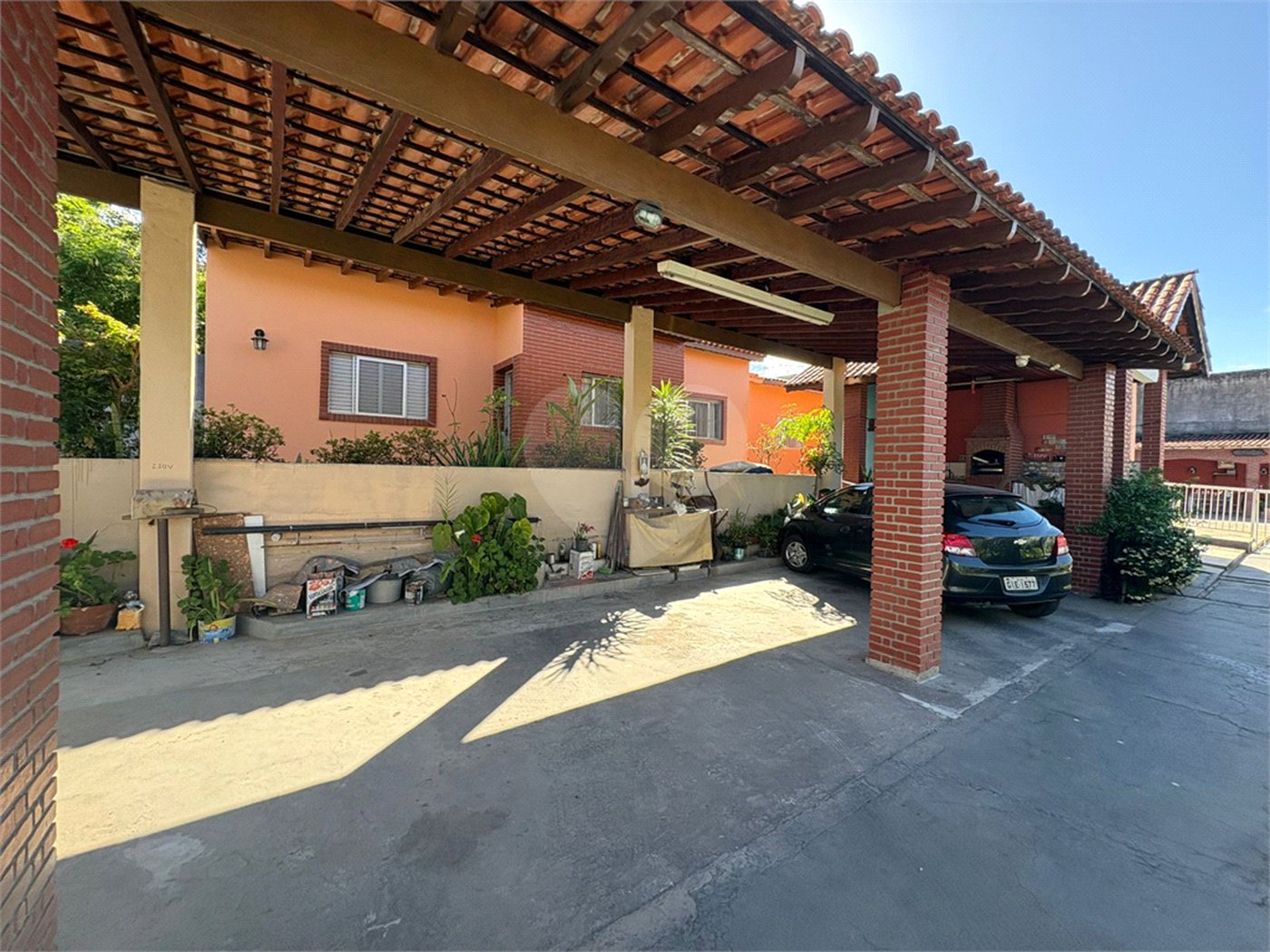 Casa Térrea à venda com 3 quartos em Vila Áurea, Poá, SP