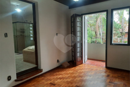 Casa Térrea à venda com 3 quartos, sendo 2 suítes,  em Jardim Marajoara, São Paulo, SP