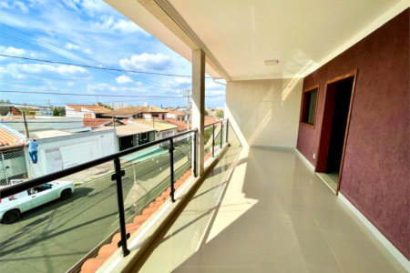 Sobrado à venda com 4 quartos, sendo 1 suíte, em Jardim Santa Bárbara, Sorocaba, SP