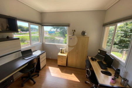 Casa à venda com 5 quartos no condomínio Residencial Vila Franca, Paulínia - SP