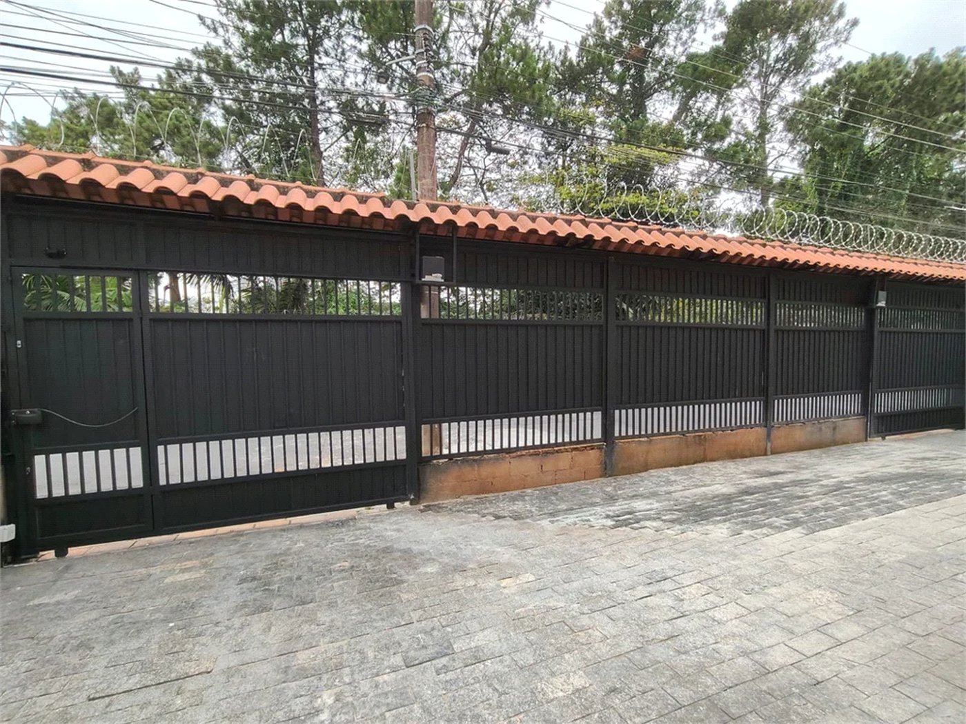 Sobrado à venda com 5 suítes em Jardim Bonfiglioli, São Paulo, SP