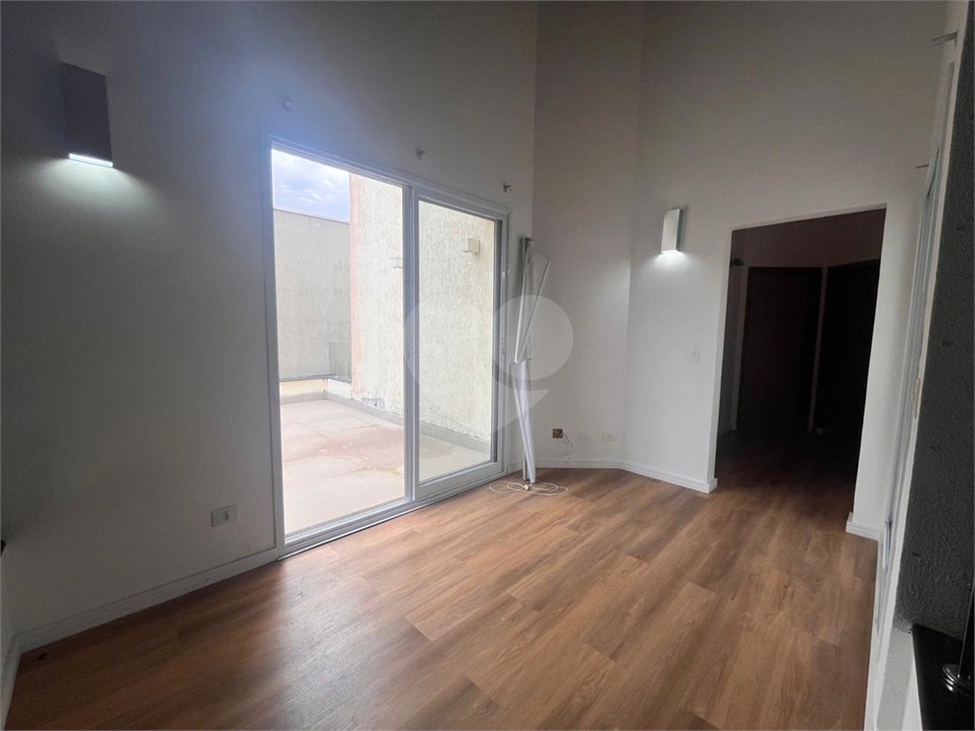 Sobrado à venda com 3 quartos, sendo 1 suíte, em Cidade Parquelandia, Mogi das Cruzes, SP
