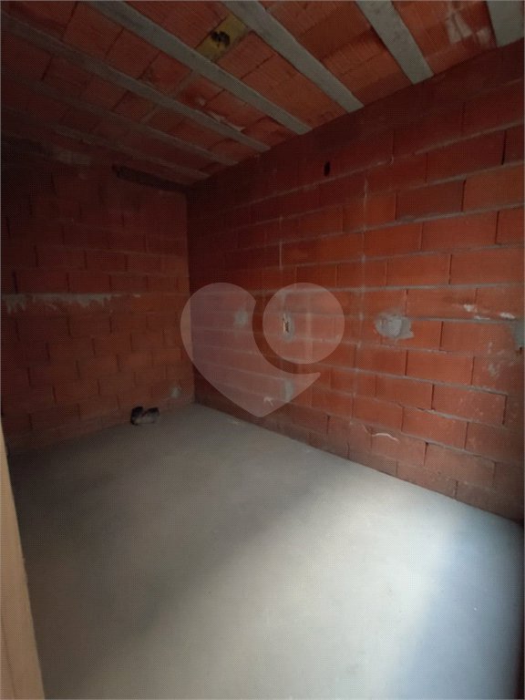 Casa para alugar com 1 quarto no condomínio Residencial Nivi, São Paulo - SP
