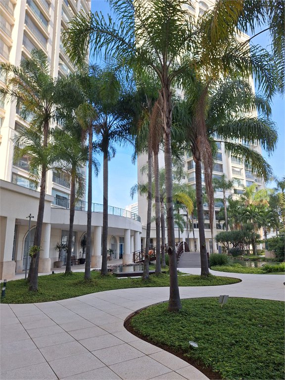 Apartamento à venda com 4 quartos, sendo 3 suítes,  em Vila Gertrudes, São Paulo, SP