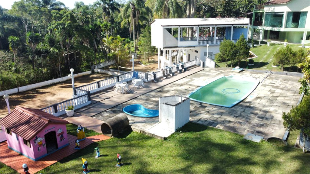 Sítio à venda com 8 quartos, sendo 4 suítes, em Boa Vista, Mogi das Cruzes, SP