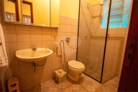 Chácara à venda com 4 quartos, sendo 2 suítes, em Vila Santa Rita, São Roque, SP