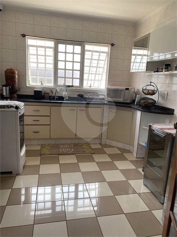 Casa à venda com 3 quartos, sendo 1 suíte, em Jardim das Palmeiras, Valinhos, SP