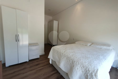 Casa à venda com 6 quartos, sendo 5 suítes, no condomínio Jardim Primavera, Louveira - SP