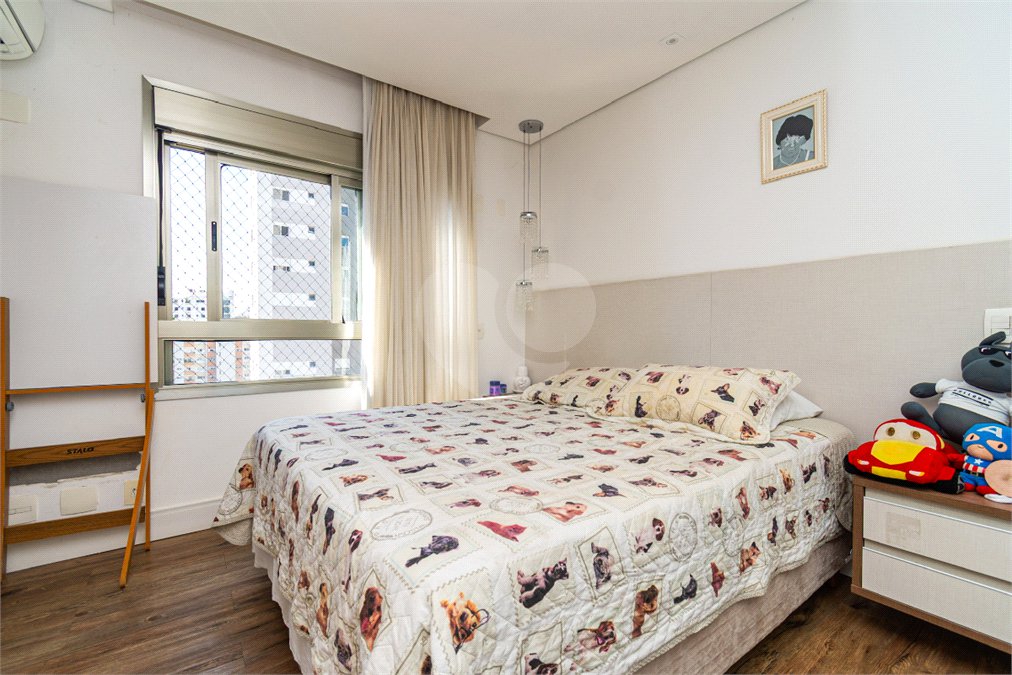 Apartamento à venda com 4 quartos, sendo 3 suítes,  em Campo Belo, São Paulo, SP
