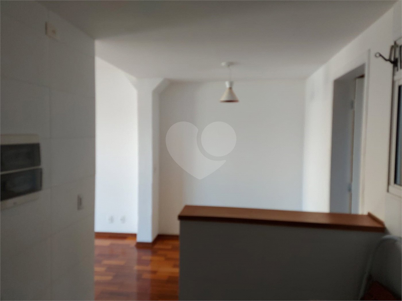 Casa à venda com 3 quartos, sendo 1 suíte, no condomínio Vila das Macieiras, São Paulo - SP