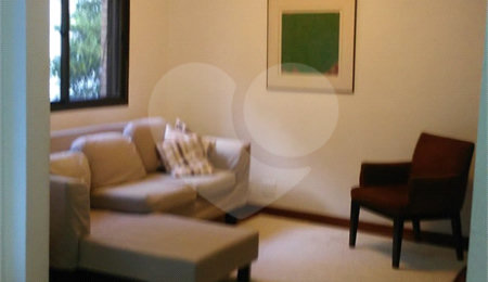 Apartamento à venda com 3 quartos, sendo 1 suíte,  em Jardim Vitória Régia, São Paulo, SP