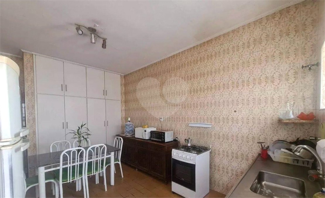 Casa à venda com 4 quartos, sendo 1 suíte,  em Jardim Trussardi, São Paulo, SP