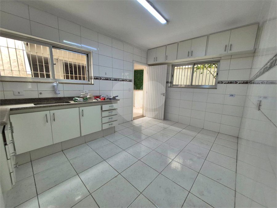 Casa à venda ou para alugar com 3 quartos, sendo 1 suíte, em Parque São Domingos, São Paulo, SP