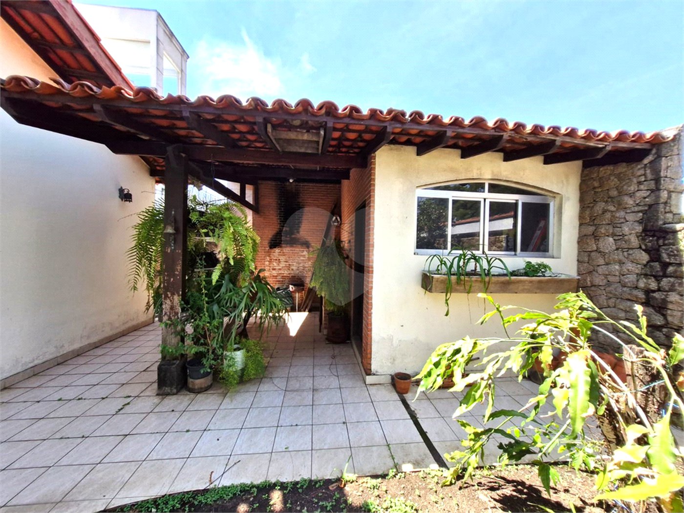 Casa Térrea à venda com 5 quartos, sendo 3 suítes, em Granja Julieta, São Paulo, SP