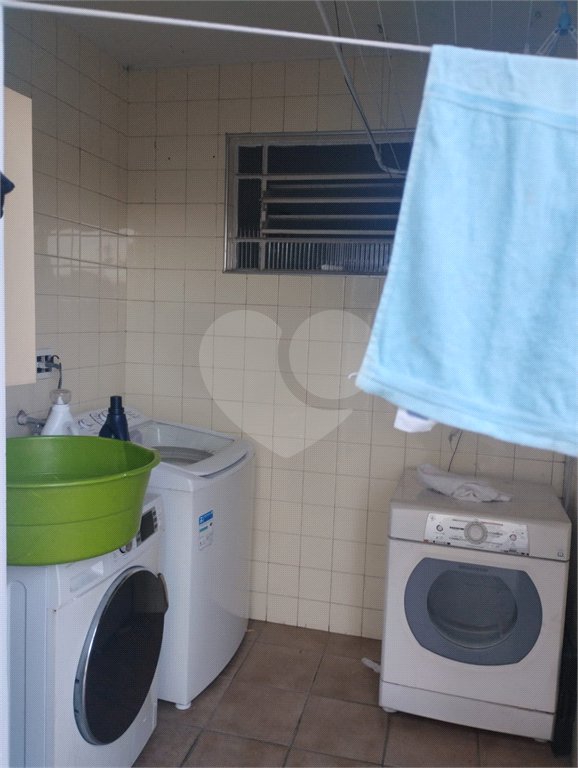 Sobrado à venda com 3 quartos, sendo 1 suíte, em Jardim Cordeiro, São Paulo, SP