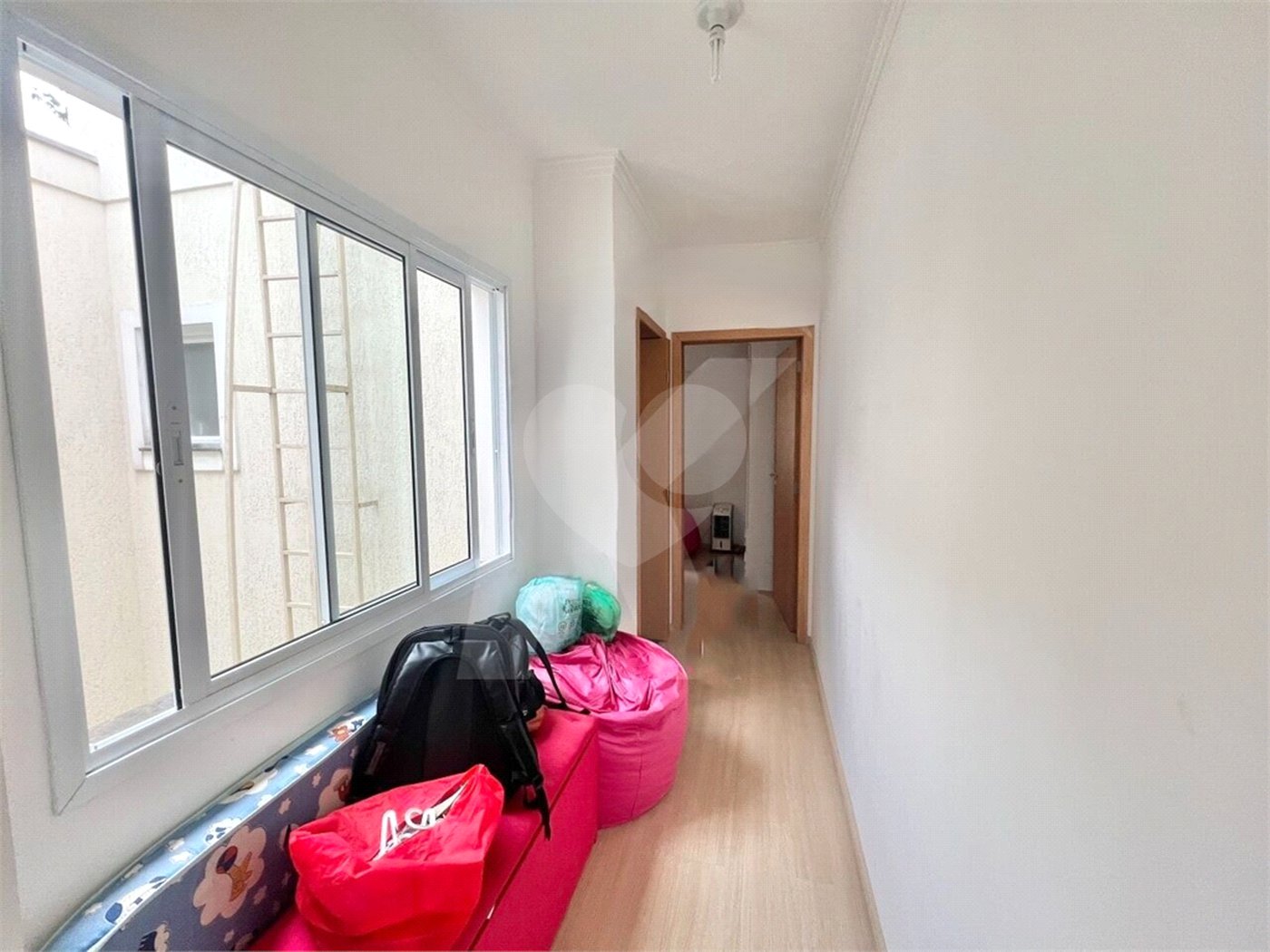 Sobrado à venda com 3 quartos, sendo 1 suíte,  em Tremembé, São Paulo, SP