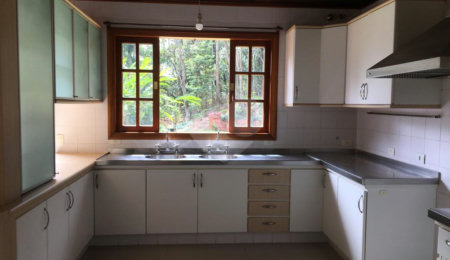 Casa à venda com 5 quartos, sendo 4 suítes,  no condomínio Cantareira, Mairiporã - SP