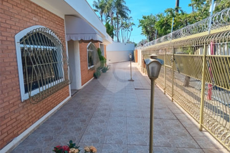 Casa à venda com 3 quartos, sendo 1 suíte, em Vila José Bonifácio, Araraquara, SP