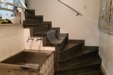 Sobrado à venda com 3 quartos, sendo 1 suíte, em Jardim Franca, São Paulo, SP