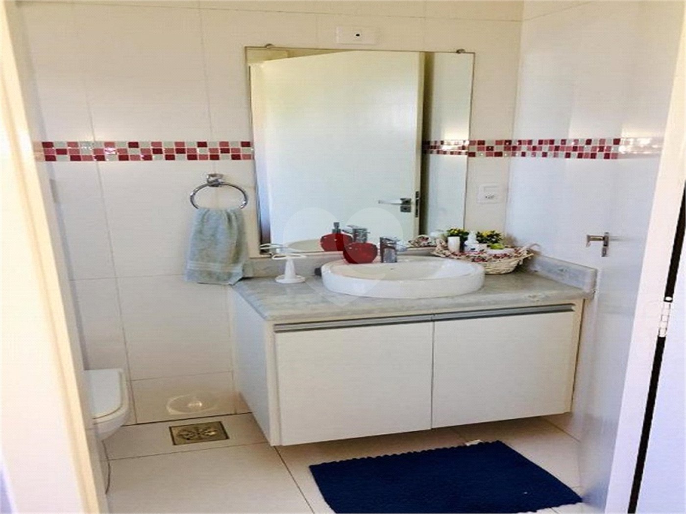 Casa à venda com 3 suítes no condomínio Portal do Sabiá, Araçoiaba da Serra - SP