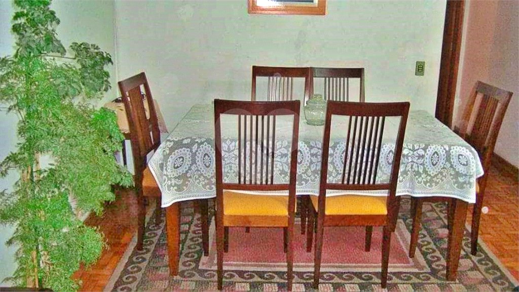 Casa à venda com 3 quartos, sendo 1 suíte,  em Jardim Aeroporto, São Paulo, SP