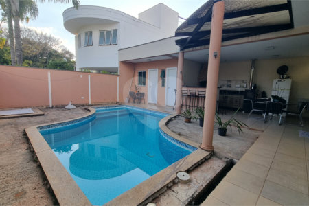 Casa à venda com 4 quartos, sendo 3 suítes,  no condomínio Residencial Villa dos Inglezes, Sorocaba - SP