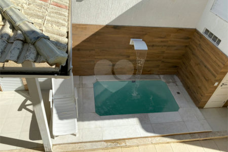 Casa à venda com 5 quartos, sendo 3 suítes, no condomínio Mansões da Prata, Rio de Janeiro - RJ
