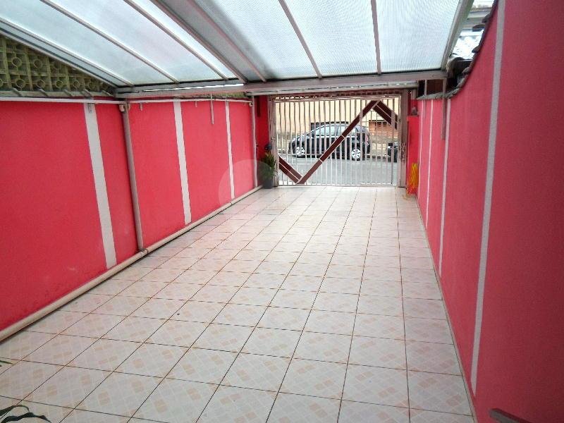 Sobrado à venda com 3 suítes em Vila Galvão, Guarulhos, SP