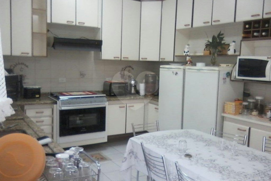 Casa Térrea à venda com 4 quartos, sendo 2 suítes,  em Vila Mazzei, São Paulo, SP