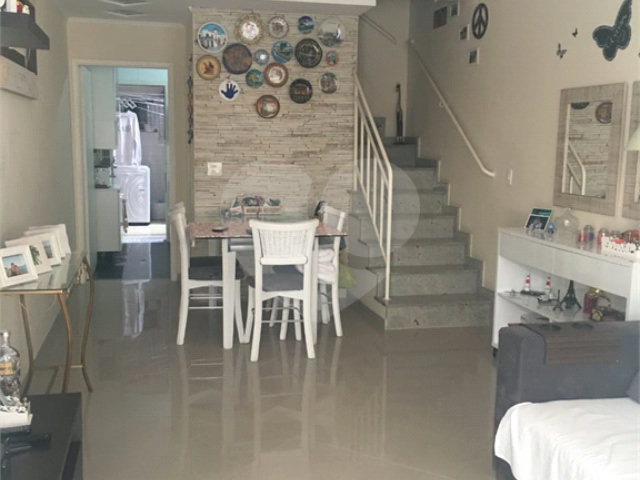 Casa à venda com 3 quartos, sendo 1 suíte,  no condomínio Cond Res Paineiras, São Paulo - SP