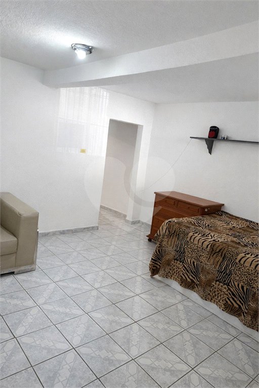 Casa à venda com 3 quartos, sendo 1 suíte, em Jardim Campo Limpo, São Paulo, SP
