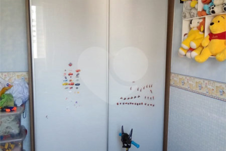 Apartamento à venda com 3 suítes em Vila Suzana, São Paulo, SP