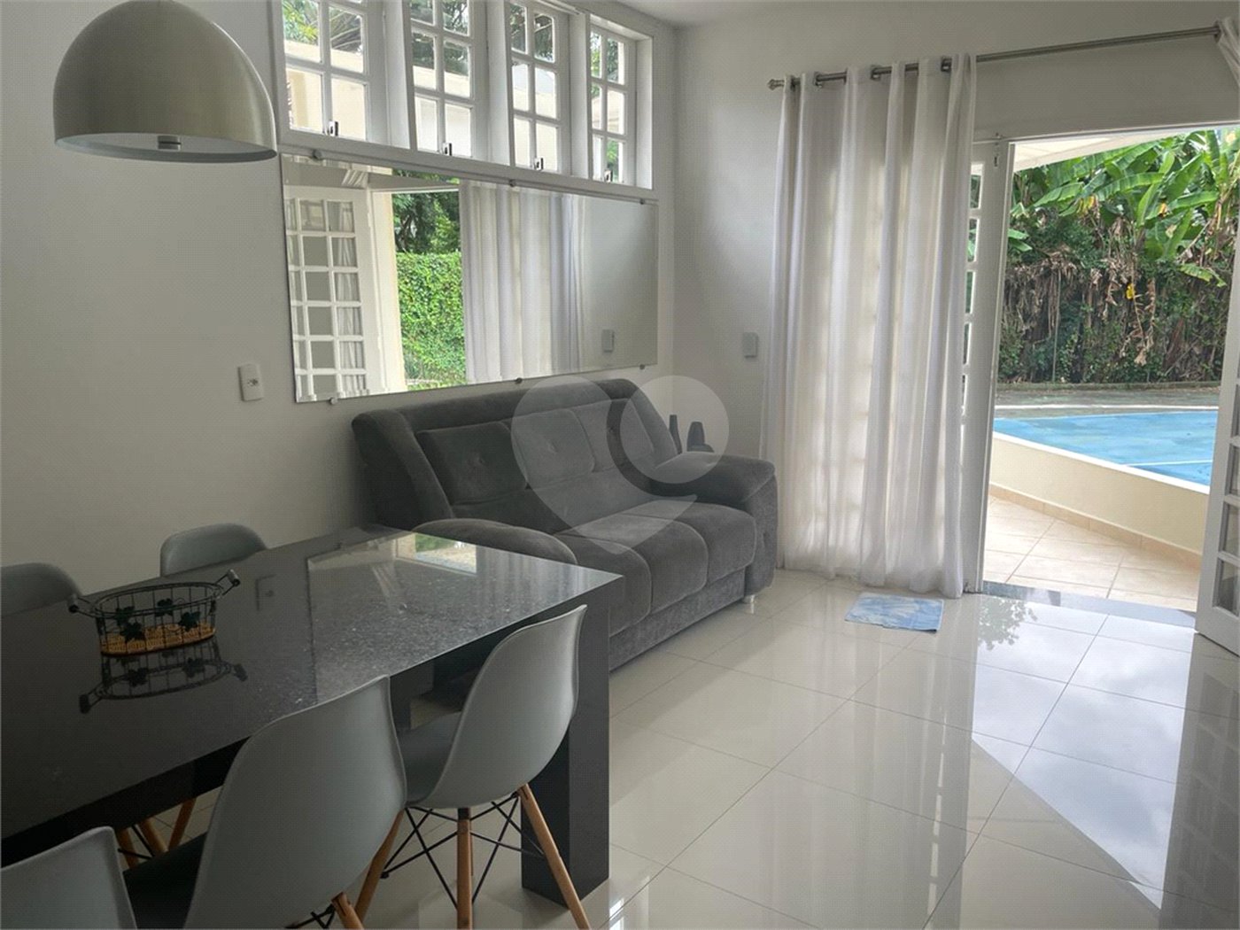 Casa à venda com 3 quartos, sendo 2 suítes,  no condomínio São Joaquim, Vinhedo - SP