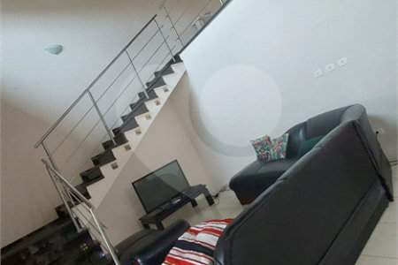Casa à venda com 4 quartos, sendo 1 suíte, no condomínio Marf II, Bom Jesus dos Perdões - SP