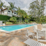 Casa à venda com 4 suítes no condomínio Granja do Morumbi, São Paulo - SP