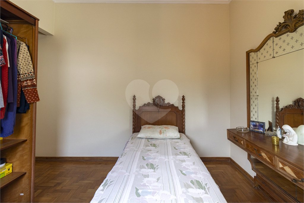 Casa à venda com 5 quartos, sendo 1 suíte, em Vila Nova Conceição, São Paulo, SP