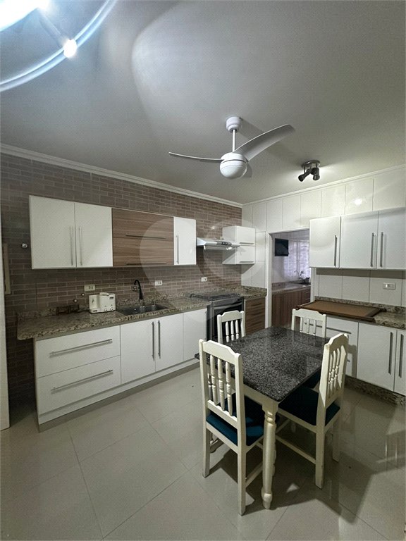Apartamento à venda com 2 quartos, sendo 1 suíte, no Centro, Ponta Porã, MS