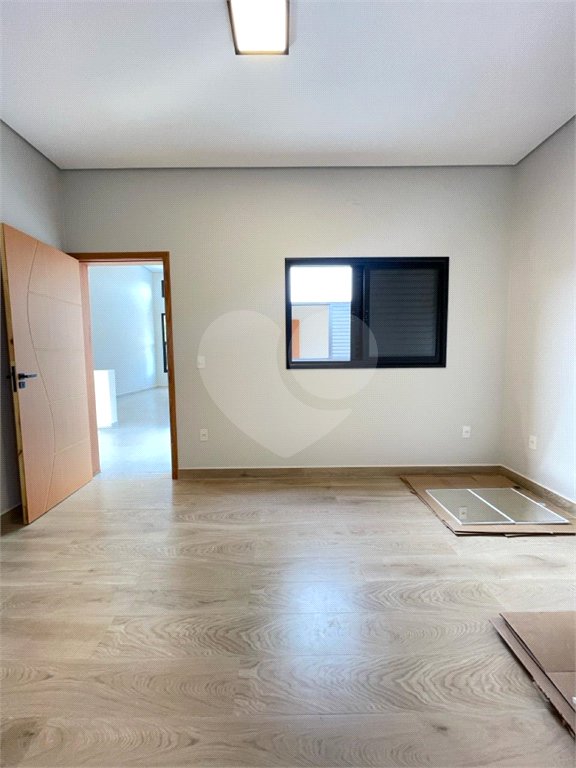 Casa à venda com 3 quartos, sendo 1 suíte, no condomínio Horto Florestal Iii, Sorocaba - SP