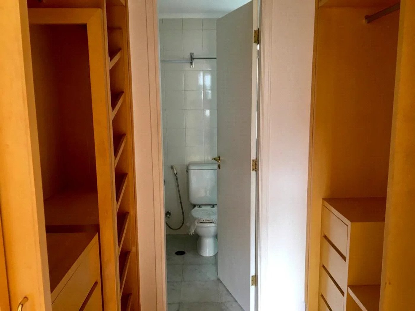 Apartamento à venda com 3 quartos, sendo 1 suíte, em Vila Andrade, São Paulo, SP