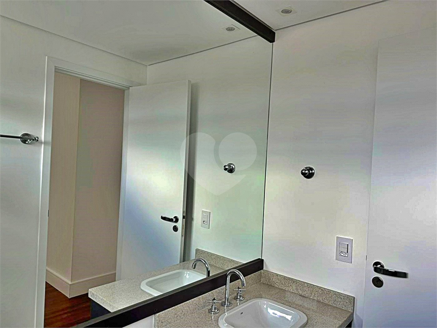Apartamento à venda com 2 quartos, sendo 1 suíte, em Brooklin Paulista, São Paulo, SP