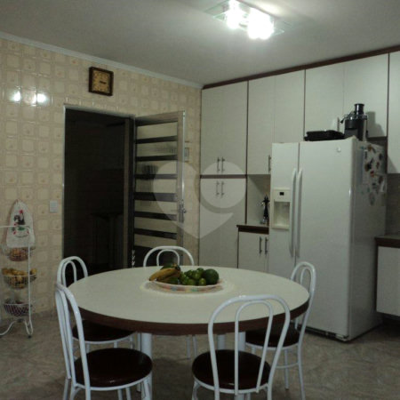 Casa à venda com 3 quartos, sendo 1 suíte, em Jardim Cláudia, São Paulo, SP