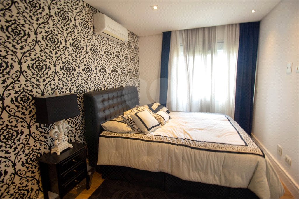 Casa à venda com 4 suítes em Tamboré, Santana de Parnaíba, SP