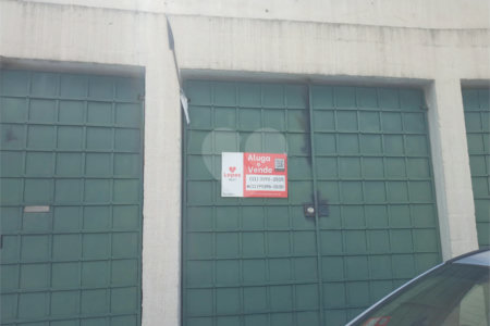 Casa à venda ou para alugar com 7 quartos, sendo 2 suítes, em Jardim Peri Peri, São Paulo, SP