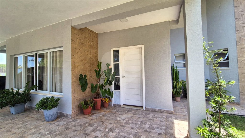 Casa à venda com 5 quartos, sendo 4 suítes, no condomínio Terras de Lucas, Sorocaba - SP