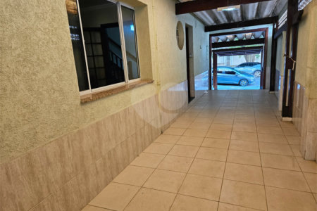 Casa à venda com 3 quartos, sendo 1 suíte,  em Água Branca, São Paulo, SP
