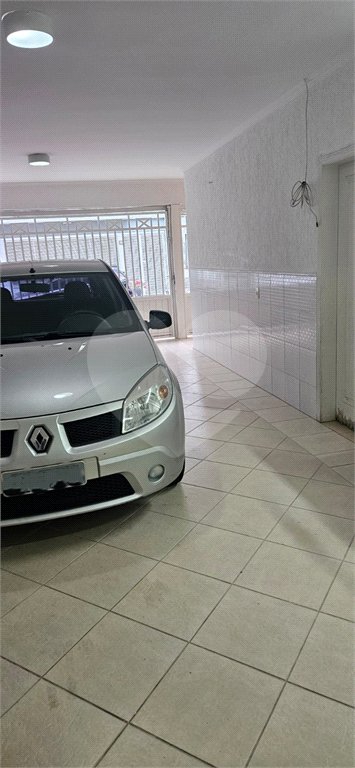 Casa à venda com 3 quartos, sendo 1 suíte, no condomínio Res Santa Inês, São Paulo - SP