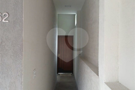 Casa de Vila à venda com 3 quartos, sendo 1 suíte, em Jardim Wanel Ville V, Sorocaba, SP